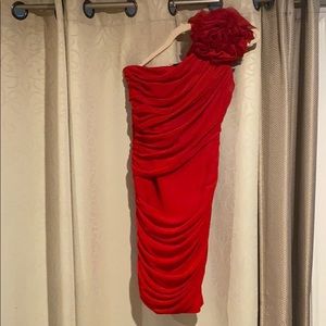 TADASHI SHOJI Vibrant red off shoulder dress